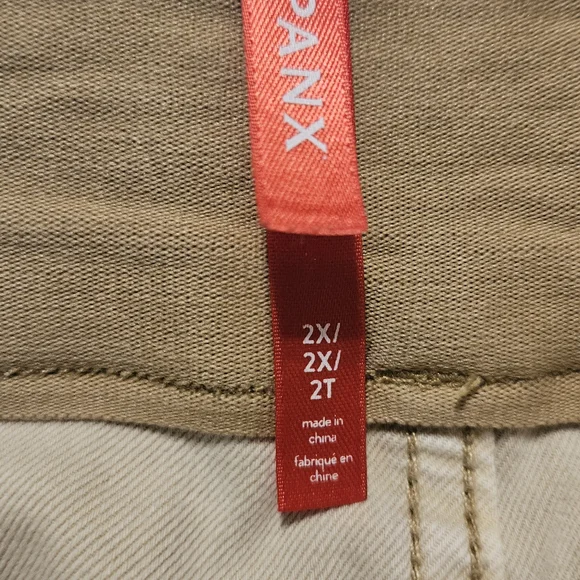 SPANX Women's Tan Cargo Shorts - Picture 3 of 4